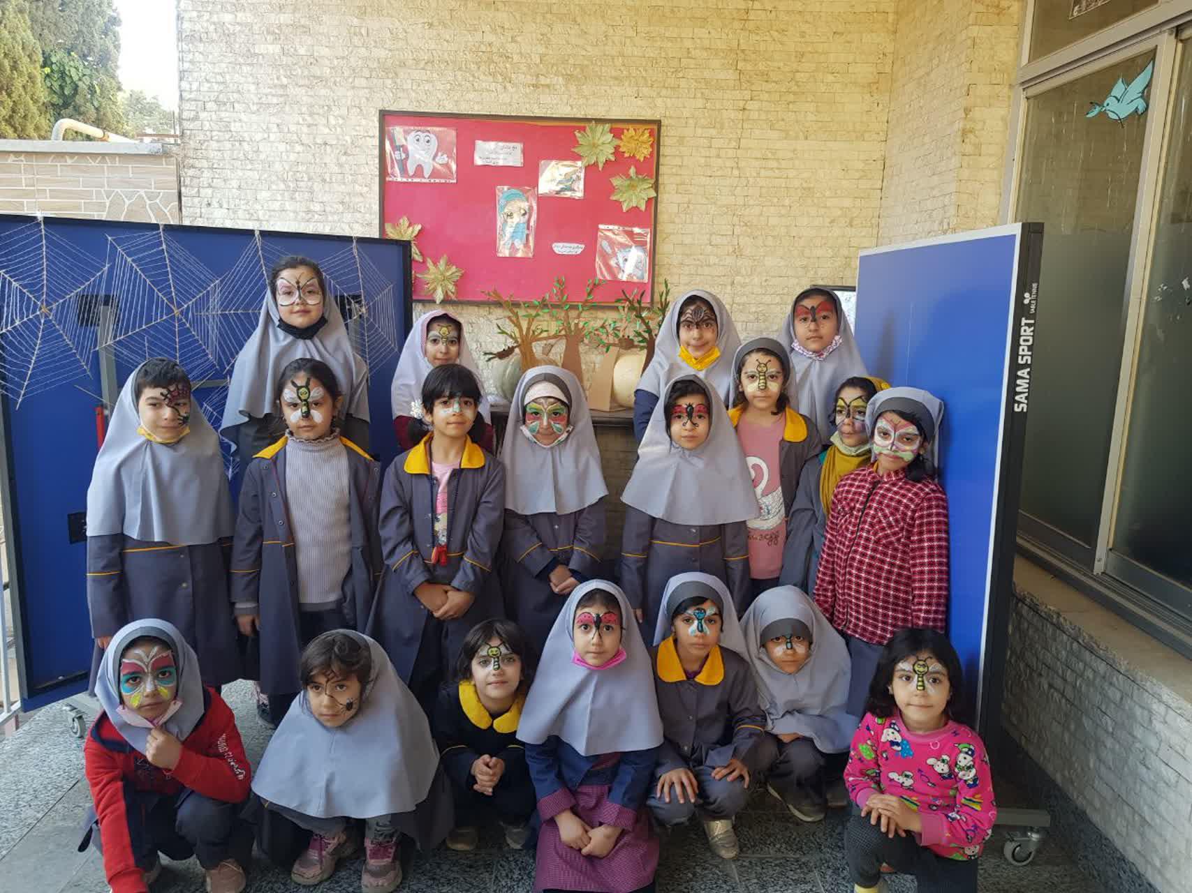 پیش دبستانی و دبستان غیر دولتی دخترانه فاضله